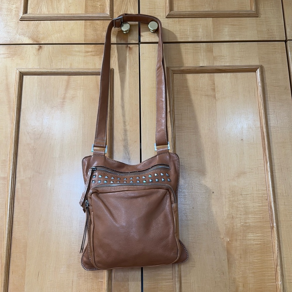Fenn Wright Manson 100% leather tan leather her crossbody bag gently used🍀🍀🍀